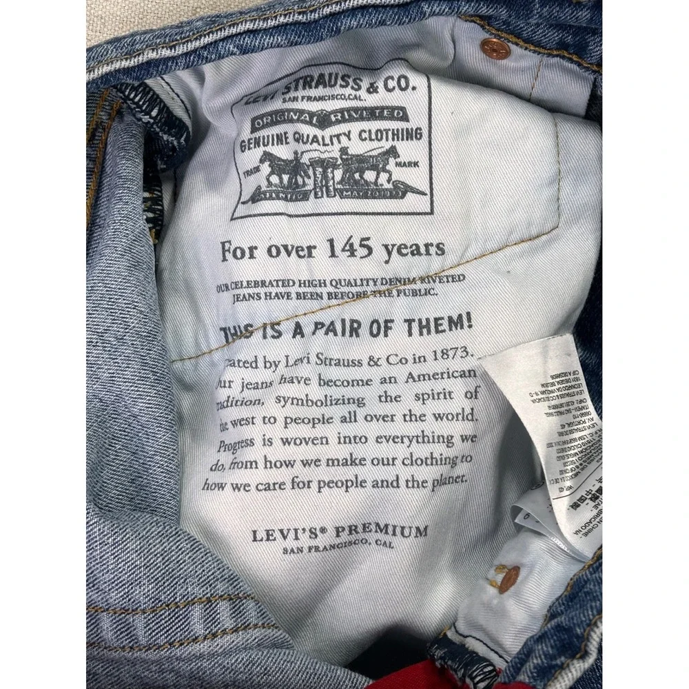 Levis Premium 541 BIG E Jeans Mens 32x34 Split Leg Blue Red Logo Graphic